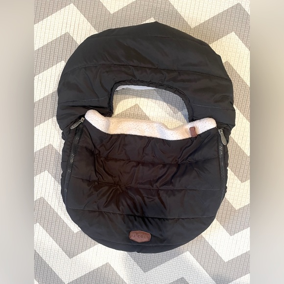JJ Cole Carseat Cover - Picture 1 of 2